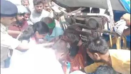 बिहार: सोहसराय: 17 नंबर वायपास पर ट्रक ने ई-रिक्शा को मारी टक्कर, 7 महिलाएं घायल