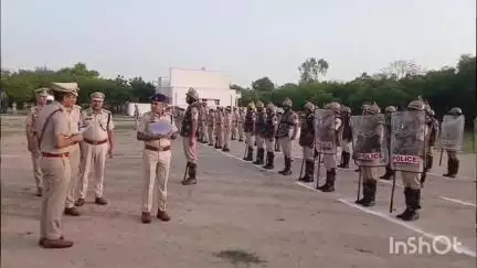 फतेहाबाद: पुलिस लाइन फतेहाबाद में पुलिस की विशेष परेड, पुलिस अधीक्षक सिद्धांत जैन ने किया निरीक्षण