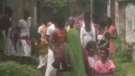 মুরারই ১: কোণায় পাড়ায় হরিনাম সংকীর্তনের মাধ্যমে করা হল ধুলোট অনুষ্ঠান