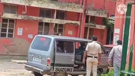 ডায়মন্ডহারবার ২: মদ খেয়ে এলাকায় গণ্ডগোল ও মারামারি করার অভিযোগে ভূষণা থেকে গ্রেপ্তার ব্যক্তি, পেশ আদালতে