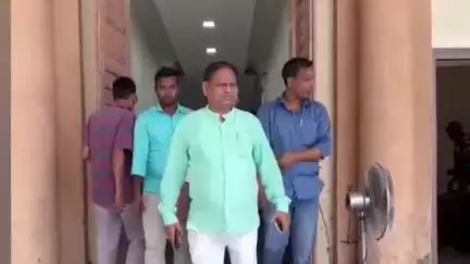 বহরমপুর: পুলিশের বিরুদ্ধে হুঙ্কার বিতর্কে পাল্টি,বহরমপুর গোড়াবাজার বাসভবনে সাংবাদিকদের জানালেন হুমায়ুন