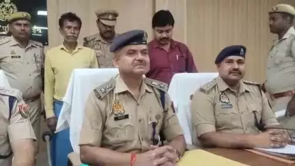 बस्ती: कप्तानगंज थाना क्षेत्र में हुई हत्या का अपर पुलिस अधीक्षक ने किया खुलासा, पुलिस लाइन में प्रेस वार्ता कर दी जानकारी