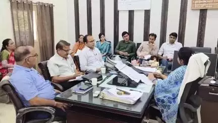 बेगुं: SDM मनस्वी नरेश की अध्यक्षता में ब्लॉक स्तरीय अधिकारियों की बैठक हुई आयोजित
