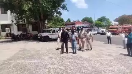 हरदा: हरदा पुलिस ने इंदौर-बैतूल नेशनल हाईवे पर ट्रक कटिंग गैंग के 3 बदमाशों को किया गिरफ्तार