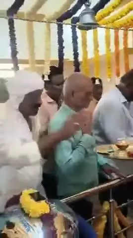 ಶಿಡ್ಲಘಟ್ಟ: ಹನುಮಂತಪುರದಲ್ಲಿ ಶ್ರದ್ಧಾಭಕ್ತಿಯಿಂದ ನಡೆದ ಬಸವೇಶ್ವರ ದೇವಾಲಯದ ವಿಮಾನ ಗೋಪುರ ಕಲಶ ಪ್ರತಿಷ್ಠಾಪನ ಕಾರ್ಯಕ್ರಮ