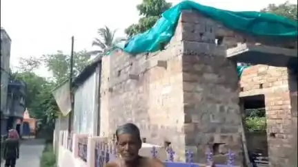 শান্তিপুর: ফুলিয়া বুইচায় আবাস যোজনার ঘর বন্টন নিয়ে স্বজন পোষণ ও দুর্নীতির অভিযোগ, শান্তিপুর BDO এর কাছে অভিযোগ দায়ের