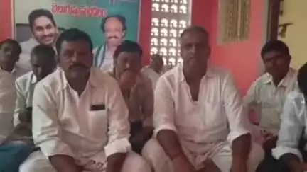 ఉరవకొండ: మాజీ ఎంపీ తలారి రంగయ్య తలపెట్టిన పాదయాత్రను జయప్రదం చేయండి:బెలుగుప్పలో వైసీపీ స్టేట్ జాయింట్ సెక్రటరీ శ్రీనివాసులు