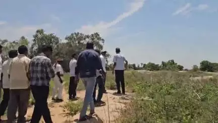 கண்டச்சிபுரம்: அரகண்டநல்லூரில்  விளையாட்டு அரங்கம் அமைப்பதற்கான இடத்தை மாவட்ட ஆட்சியர் ஷேக் அப்துல் ரஹ்மான் ஆய்வு