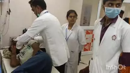 मधुबनी: जयनगर: रामबाबू मुखिया को दबंगों ने मारपीट कर खेत में फेंका, अस्पताल में इलाज जारी