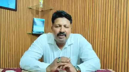 अमरावती: दोन्ही आमदारांनी जनतेला गोंधळात टाकू नये,विकासाच्या मुद्द्यांवर लक्ष केंद्रित करा,माजी लेफ्टिनेंट कमांडर डॉ.अलिम पटेल