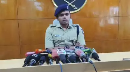 தூத்துக்குடி: கோவில்பட்டி இரட்டை கொலை வழக்கில் இதுவரை 8 பேர் கைது - SP ஆல்பர்ட் ஜான் SP அலுவலகத்தில் பேட்டி