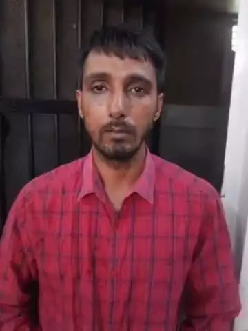 रायपुर: खमतराई थाना क्षेत्रांतर्गत लाखों रुपये की एल्यूमिनियम सेक्शन लेकर फरार अंतर्राज्यीय आरोपी सचिन शर्मा गिरफ्तार