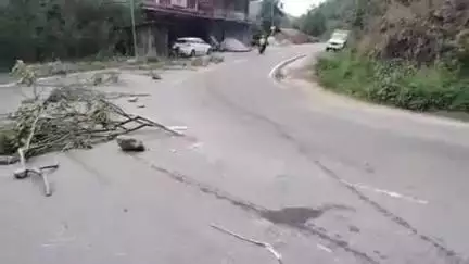 बिलासपुर सदर: शिमला मटौर सड़क मार्ग को एक तरफ से लगातार चार दिनों से बंद कर रहा है राजनकांत का परिवार