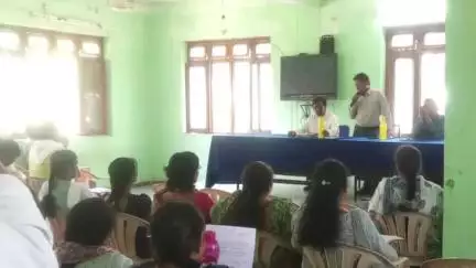 గొల్లపల్లి: భూభారతి చట్టంపై ప్రజలకు అవగాహన కల్పించాలి: తహసీల్దార్ వరంధన్