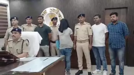 कोचाधामन: किशनगंज पुलिस ने भवानीगंज-बूढ़ीमारी डकैती के टॉप-10 ईनामी अभियुक्त को किया गिरफ्तार
