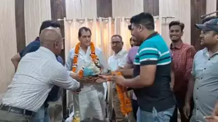 ऋषिकेश: बैराज कैंप कार्यालय में लेखाकारों ने पूर्व वित्त मंत्री प्रेमचंद अग्रवाल का आभार जताया