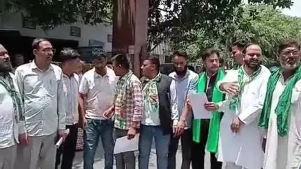 मुरादाबाद: ईद के त्यौहार को लेकर AIMIM के नेताओं ने भारी संख्या में दिया ज्ञापन