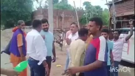 कुर्था: राजद किसान प्रकोष्ठ के जिलाध्यक्ष ने कुर्था विधानसभा के मानिकपुर एवं धरनई गांव में कार्यकर्ताओं को गोलबंद किया