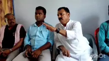 बखरी: बखरी के सीपीआई कार्यालय में विधायक ने प्रेस कांफ्रेंस की, डीएसपी पर लगाए गंभीर आरोप