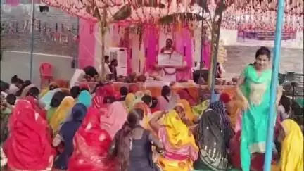 तिर्वा: इंदरगढ़ क्षेत्र के कलसान स्थित ज्वाला देवी मंदिर में आयोजित कथा के चौथे दिन रामजन्म सुनकर श्रद्धालु हुए भावविभोर