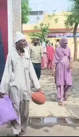 गोविंदगढ़: गोविंदगढ़ थाने के आगे महिलाओं ने किया प्रदर्शन, युवक की शराब से मौत का आरोप, कार्रवाई की मांग