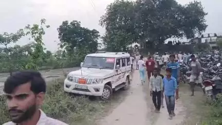 बैरिया: मथौली नहर में नहाते समय दो युवक डूबे, बैरिया थाने की पुलिस व SDRF की टीम कर रही है तलाश