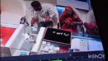 सराफा बाजार में झुमकी चुराते हुए महिलाएं CCTV में कैद, मामला दर्ज