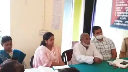 बलिया: बलिया थाना परिसर में बकरीद पर्व को लेकर शांति समिति की बैठक आयोजित