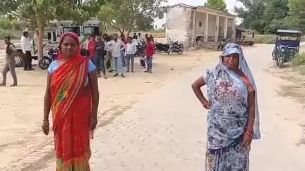 सीतापुर: कैथा पुरवा में हैंडपंप पर नहाते समय व्यक्ति की संदिग्ध अवस्था में हुई मौत, पत्नी ने भाइयों पर हत्या का लगाया आरोप