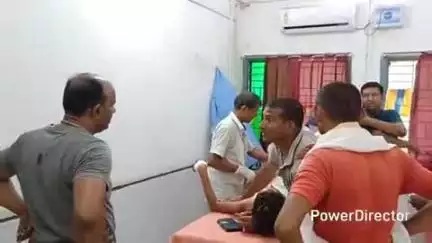 चान्दन: बंदरी गांव के पास तेज रफ्तार ट्रैक्टर की चपेट में आने से साइकिल सवार किशोर जख्मी
