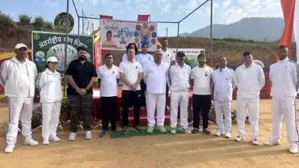 लोहाघाट: आईटीबीपी की 36 वीं वाहिनी ने छमानियां लोहाघाट में 11 वें अंतर्राष्ट्रीय योग दिवस के तहत योगाभ्यास किया