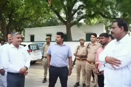बांसी: बांसी क्षेत्र के ऐतिहासिक महदेवा पोखरा का होगा सुंदरीकरण, डीएम ने बीडीओ मिठवल को दिए निर्देश