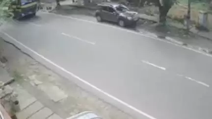 കുന്നംകുളം: എരുമപ്പെട്ടി കിഴക്കെ അങ്ങാടിയിൽ ബൈക്കുകൾ കൂട്ടിയിടിച്ച് അപകടം, രണ്ടു പേർക്ക് പരിക്ക്