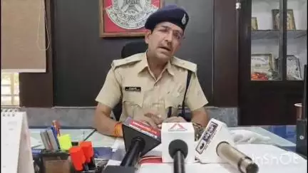 विदिशा नगर: विदिशा तहसील के अंतर्गत कुरवाई के नावरा रोड पर दो चार पहिया वाहन आपस में भिड़े