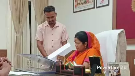 हर्रई: बटकाखापा के सरपंच योगेंद्र शाह धुर्वे ने विभिन्न मांगों को लेकर भोपाल में PHE मंत्री संपत्तिया उईके से मुलाकात की