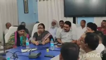 মানিকচক: মানিকচক ব্লক সভা কক্ষে ইদুজ্জোহা উৎসবকে কেন্দ্র করে প্রশাসনের বৈঠক আয়োজিত হলো