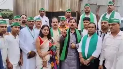खुर्जा: भाकियू महाशक्ति के राष्ट्रीय अध्यक्ष ने चेतावनी दी, बिजली विभाग को विद्युत व्यवस्था सुचारू करने को कहा, अन्यथा करेंगे घेराव