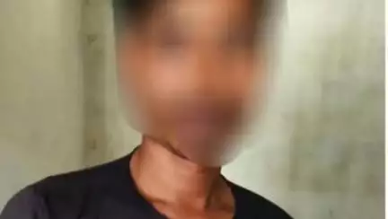 कस्बा: क़स्बा के ग्रामीणों ने दो मोबाइल चोरों को पकड़कर पुलिस के हवाले किया