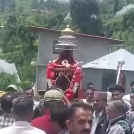 कोटखाई: डकाहल में जातर का आयोजन, क्षेत्र के हजारों लोग देवी-देवताओं का आशीर्वाद लेने पहुंचे