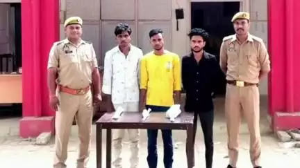 लहरपुर: लहरपुर में पुलिस ने ग्राम अकबरपुर स्थित शारदा नहर पुल के पास चोरी की योजना बनाते समय 3 अभियुक्तों को किया बंदी
