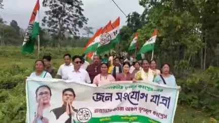 কালচিনি: আসন্ন বিধানসভা নির্বাচনকে নজরে রেখে কালচিনি ব্লকে চলছে তৃণমূলের জনসংযোগে কর্মসূচি
