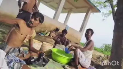 জগৎবল্লভপুর: হাওড়া জগৎবল্লভপুরে প্রকাশ্যে রমরমিয়ে চলছে চোলাই মদ ও গাঁজা বিক্রির ব্যবসা
