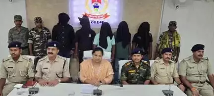 छतरपुर: छतरपुर के कुटिया मोड में 2 हाईवा में आग लगाने वाले पांच अपराधी गिरफ्तार, अन्य की तलाश जारी
