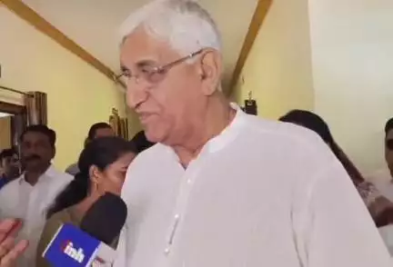 बलौदाबाज़ार: पूर्व उपमुख्यमंत्री और कांग्रेस के वरिष्ठ नेता टी.एस सिंह देव ने सोमवार को बलौदा बाजार में मीडिया से बातचीत की
