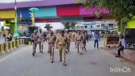 खलीलाबाद: SP के निर्देश पर ASP ने थाना कोतवाली खलीलाबाद शहर में किया पैदल गश्त