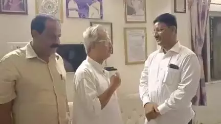 রামপুরহাট ১: শুভেন্দু অধিকারীর সাথে আদালতে দেখা হবে অনুব্রত মণ্ডলের অডিও প্রসঙ্গে রামপুরহাটে মন্তব্য কাজল শেখের