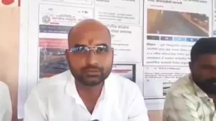 शिरूर: शिरूर पाबळ रस्ता क्र १०३ चे काम निकृष्ट : निलेश वाळुंज यांचे उपोषण