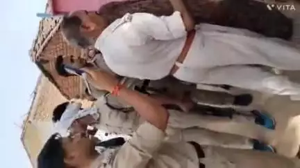 निवाड़ी: बपरौली निवासी उमेश अहिरवार ने एसपी को दिया आवेदन, सेंदरी थाना प्रभारी पर प्रताड़ना का आरोप लगाया