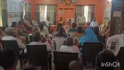 पारशिवनी: मौजा पेढ़री येथे खरीप हंगामपूर्व नियोजित मार्गदर्शन सभा सरपंच यांची प्रमुख उपस्थित घेण्यात आली