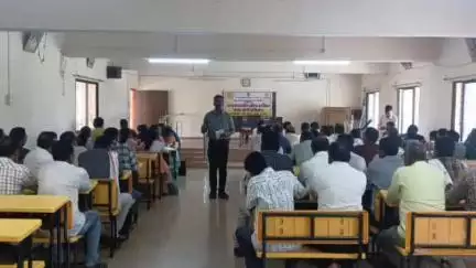 अहेरी: मॉडेल स्कूल अहेरी येथे तालुकास्तरीय वरिष्ठ व निवड वेतन श्रेणी प्रशिक्षण सुरू